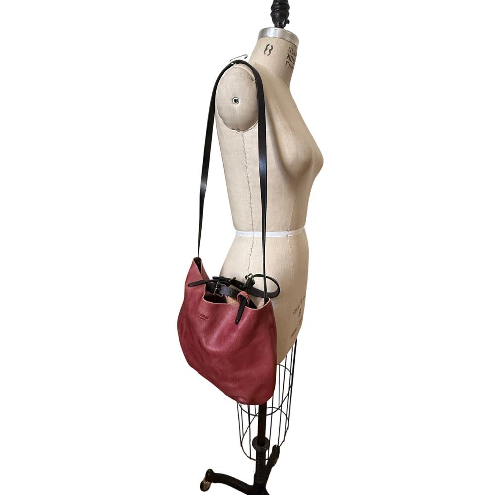 Old Trend Modern Vintage Women's Genuine Leather Dip Dye Tote in Cognac - Picture 3 of 8